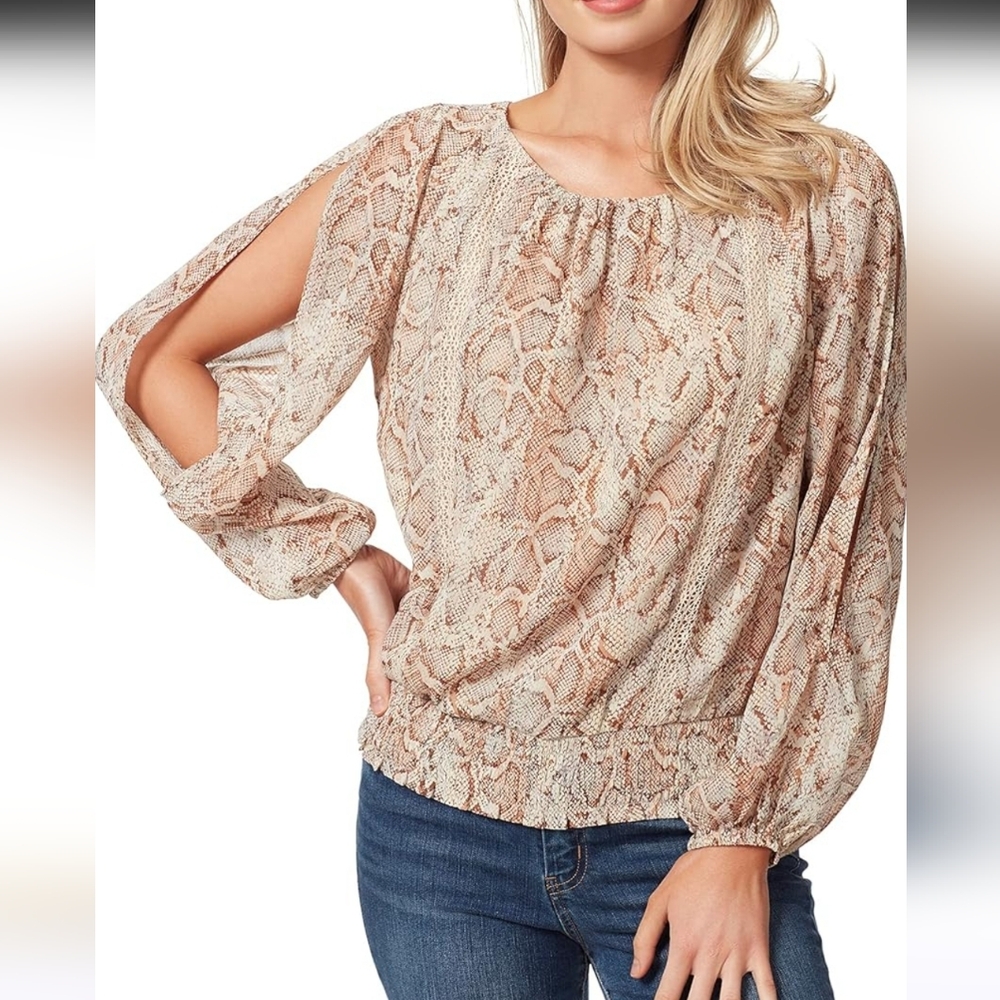 🆕️ Jessica Simpson Cold Shoulder Shadow Snake 3X Lined Top